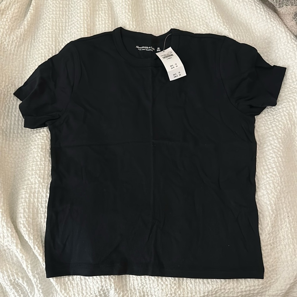 NWT Abercrombie super soft tshirt